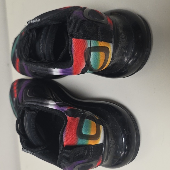 Nike AirMax Sneakers - Picture 5 of 6